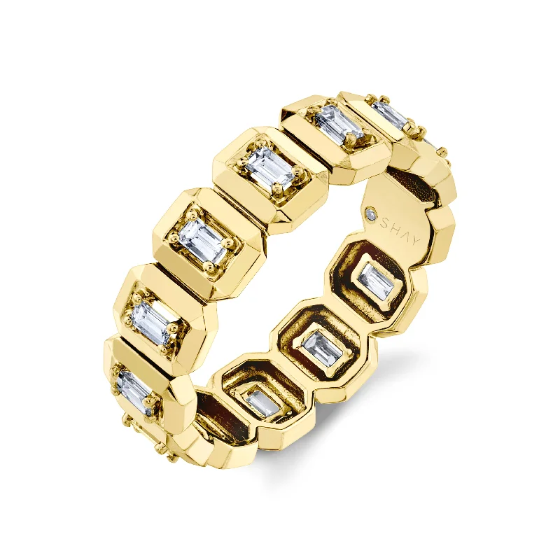 MEN'S DIAMOND BEZEL & BEYOND ETERNITY BAND