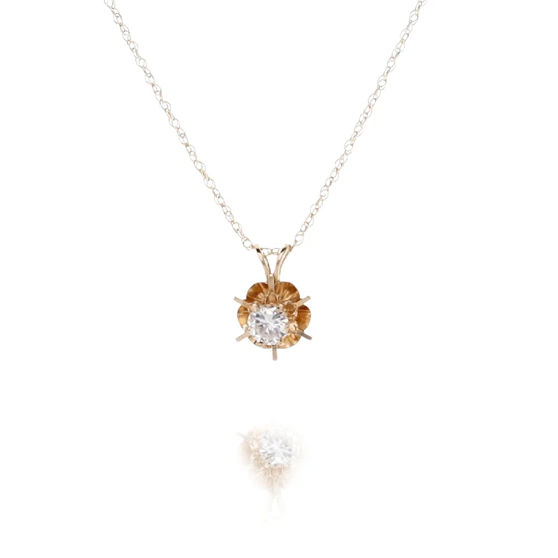 Estate 14 Karat Yellow Gold Solitaire Diamond Pendant Necklace